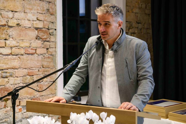 hrastnik polak